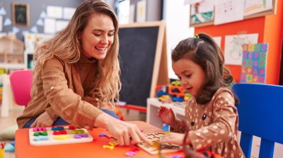 Kurs na opiekuna w przedszkolu – jak zdobyć szybko pracę w przedszkolu?