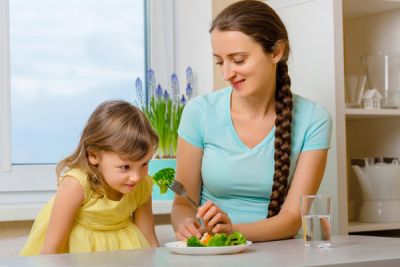 Przygotowując posiłki dla alergika, trzeba zachować szczególną ostrożność, często zakazane jest używanie tych samych naczyń, sztućców, garnków itp